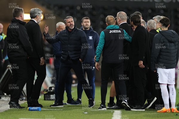 190423 - Swansea City v Preston North End - SkyBet Championship - Preston Manager Ryan Lowe argues with Swansea City Manager Russell Martin as he walks off