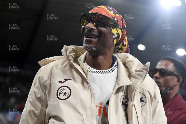 240226 - Swansea City v Preston North End - Sky Bet Championship - Snoop Dogg walks around the pitch before the game