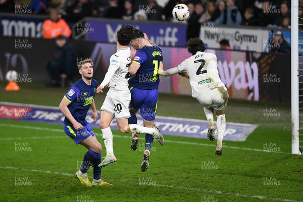 240226 - Swansea City v Preston North End - Sky Bet Championship - Liam Cullen of Swansea City scores a goal