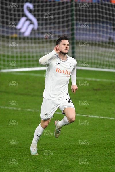 240226 - Swansea City v Preston North End - Sky Bet Championship - Liam Cullen of Swansea City celebrates scoring a goal to equalise the game late on