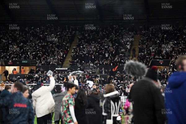 240226 - Swansea City v Preston North End - Sky Bet Championship - Snoop Dogg walks around the pitch before the game