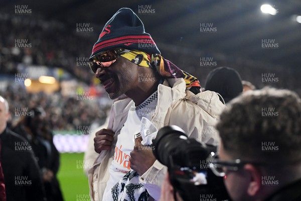 240226 - Swansea City v Preston North End - Sky Bet Championship - Snoop Dogg walks around the pitch before the game