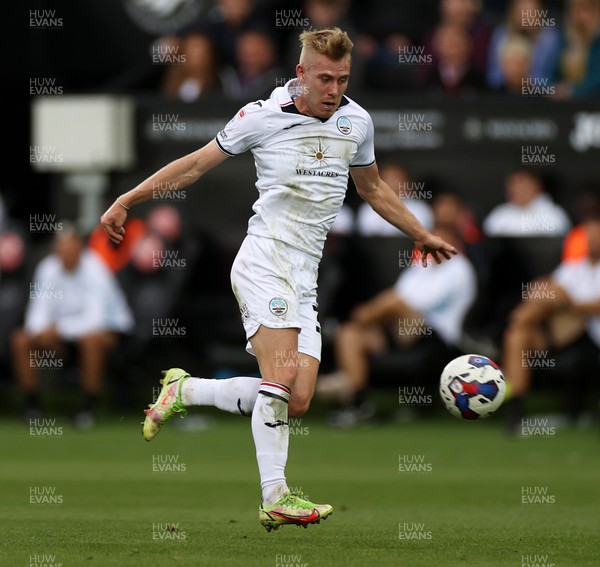 030922 - Swansea City v Queens Park Rangers - SkyBet Championship - Ollie Cooper of Swansea City controls the ball