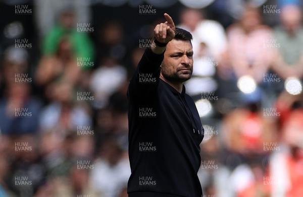 070522 - Swansea City v Queens Park Rangers - SkyBet Championship -  Swansea City Manager Russell Martin