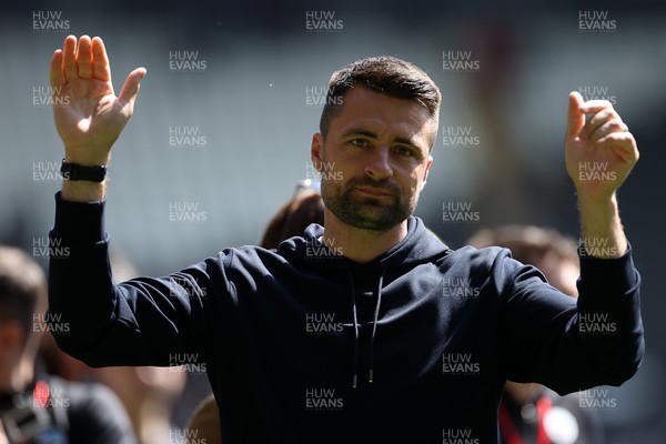 070522 - Swansea City v Queens Park Rangers - SkyBet Championship - Swansea City Manager Russell Martin thanks fans