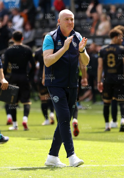 070522 - Swansea City v Queens Park Rangers - SkyBet Championship - QPR Manager Mark Warburton thanks fans on his final game
