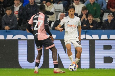 221025 - Swansea City v Queens Park Rangers - Sky Bet Championship - Eom Ji-Sung of Swansea City