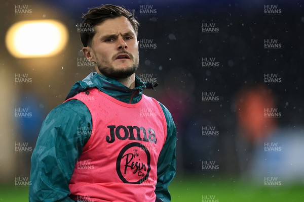 221025 - Swansea City v Queens Park Rangers - Sky Bet Championship - Liam Cullen of Swansea City warming up before game