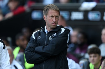 290918 - Swansea City v Queens Park Rangers - SkyBet Championship - Swansea City Manager Graham Potter