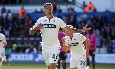 290918 - Swansea City v Queens Park Rangers - SkyBet Championship - Courtney Baker-Richardson of Swansea City celebrates scoring a goal