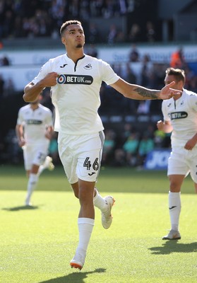 290918 - Swansea City v Queens Park Rangers - SkyBet Championship - Courtney Baker-Richardson of Swansea City celebrates scoring a goal