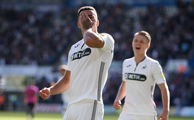 290918 - Swansea City v Queens Park Rangers - SkyBet Championship - Courtney Baker-Richardson of Swansea City celebrates scoring a goal