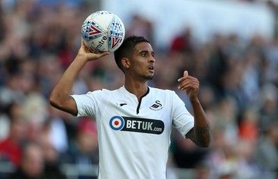 290918 - Swansea City v Queens Park Rangers - SkyBet Championship - Kyle Naughton of Swansea City