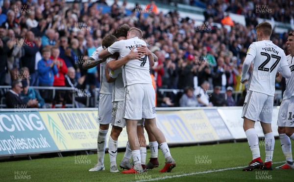 290918 - Swansea City v Queens Park Rangers - SkyBet Championship - Connor Roberts celebrates scoring a goal with George Byers of Swansea City and team mates