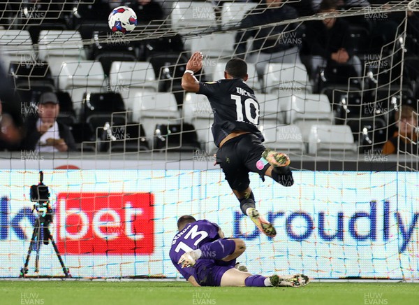 181022 - Swansea City v Reading - SkyBet Championship - Thomas Ince of Reading scores a goal