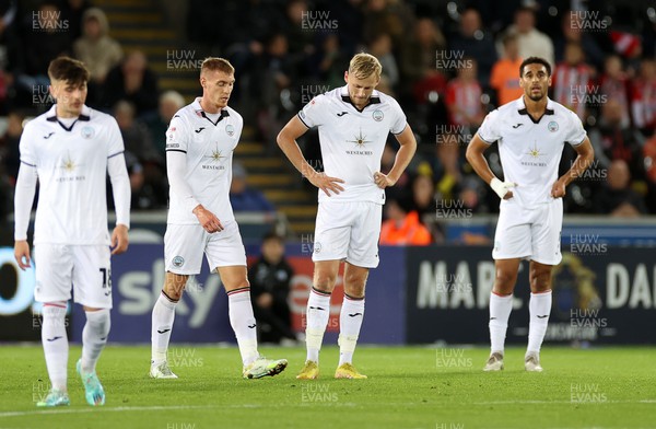 181022 - Swansea City v Reading - SkyBet Championship - A dejected Swansea City after Readings second goal