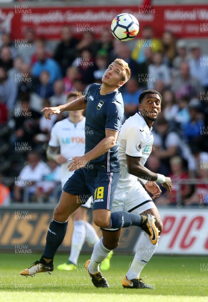 050817 - Swansea City v Sampdoria - Pre Season Friendly - Leroy Fer of Swansea challenges Dennis Praet of Sampdoria for the ball