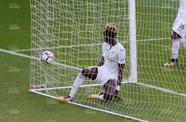 050817 - Swansea City v Sampdoria - Pre Season Friendly - Tammy Abraham of Swansea scores a goal