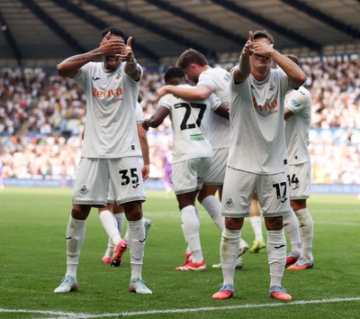 160825 - Swansea City v Sheffield United - SkyBet Championship - Ronald of Swansea City celebrates scoring a goal with Goncalo Franco