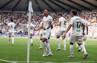 160825 - Swansea City v Sheffield United - SkyBet Championship - Ronald of Swansea City celebrates scoring a goal