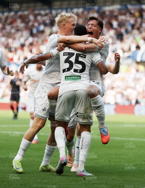 160825 - Swansea City v Sheffield United - SkyBet Championship - Ronald of Swansea City celebrates scoring a goal with team mates