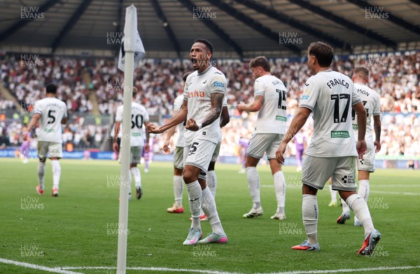 160825 - Swansea City v Sheffield United - SkyBet Championship - Ronald of Swansea City celebrates scoring a goal