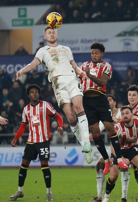 210125  Swansea City v Sheffield United, EFL Sky Bet Championship - Harry Darling of Swansea City heads at goal