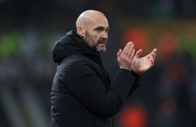 210125  Swansea City v Sheffield United, EFL Sky Bet Championship - Swansea City head coach Luke Williams reacts during the match