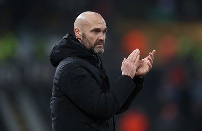 210125  Swansea City v Sheffield United, EFL Sky Bet Championship - Swansea City head coach Luke Williams reacts during the match