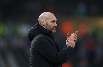 210125  Swansea City v Sheffield United, EFL Sky Bet Championship - Swansea City head coach Luke Williams reacts during the match