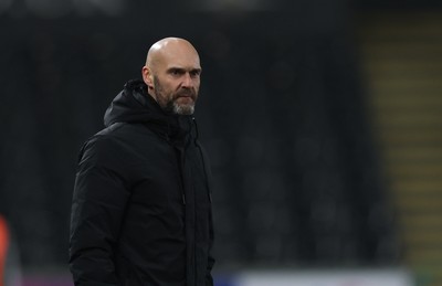 210125  Swansea City v Sheffield United, EFL Sky Bet Championship - Swansea City head coach Luke Williams reacts during the match