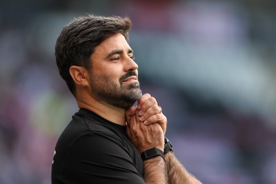 220826 - Swansea City v Sheffield United - Sky Bet Championship - Vítor Matos Manager of Swansea City reacts on the touchline