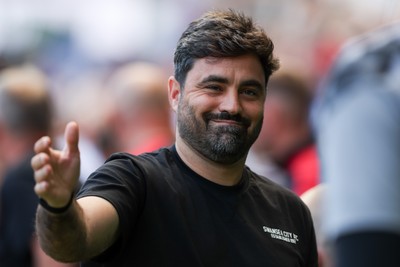220826 - Swansea City v Sheffield United - Sky Bet Championship - Vítor Matos Manager of Swansea City goes in for a handshake