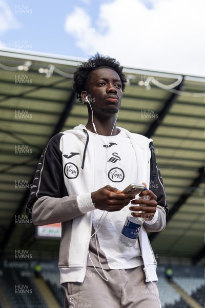 220826 - Swansea City v Sheffield United - Sky Bet Championship - Moussa Yeo of Swansea City arrives 