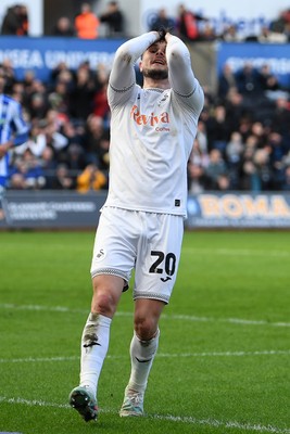 080226 - Swansea City v Sheffield Wednesday - Sky Bet Championship - Liam Cullen of Swansea City hits the bar in his attempt to lob the keeper