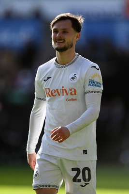 080226 - Swansea City v Sheffield Wednesday - Sky Bet Championship - Liam Cullen of Swansea City