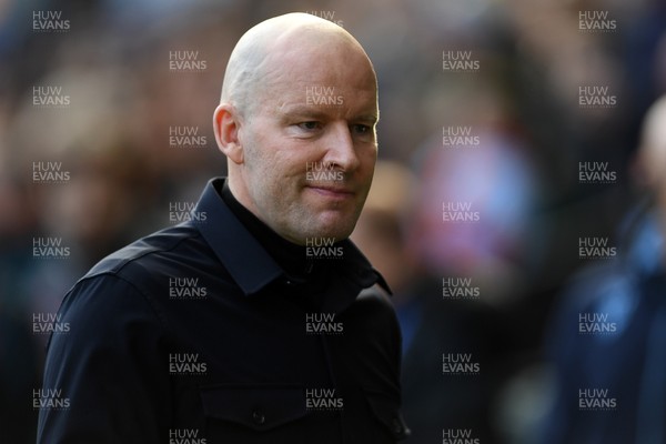080226 - Swansea City v Sheffield Wednesday - Sky Bet Championship - Henrik Pedersen, Sheffield Wednesday Manager