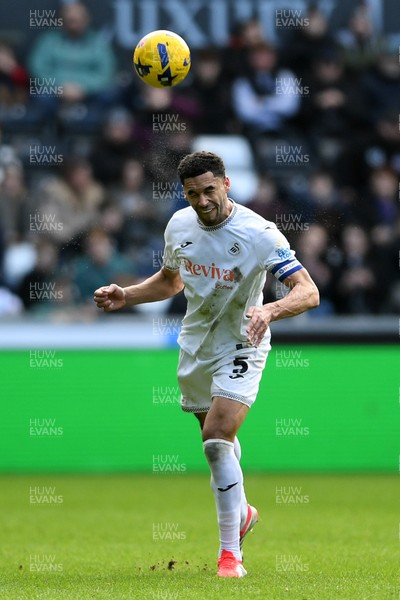 080226 - Swansea City v Sheffield Wednesday - Sky Bet Championship - Ben Cabango of Swansea City