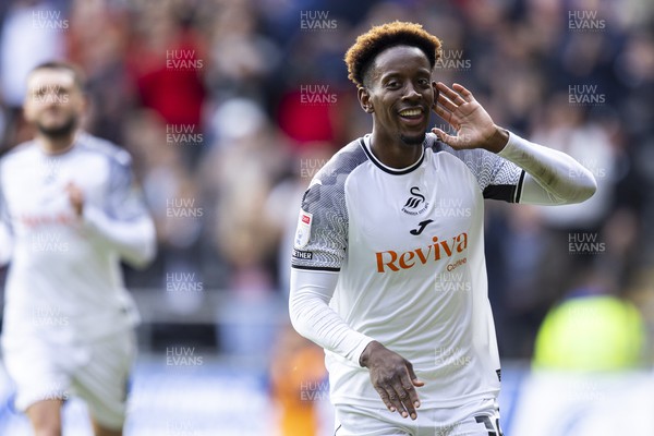 230923 - Swansea City v Sheffield Wednesday - Sky Bet Championship - Jamal Lowe of Swansea City celebrates scoring his sides first goal from the penalty spot