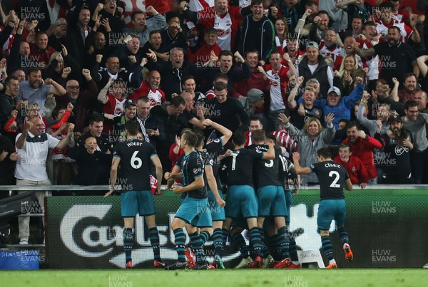 080518 - Swansea City v Southampton, Premier League - Southampton players celebrate with Manolo Gabbiadini after scoring goal