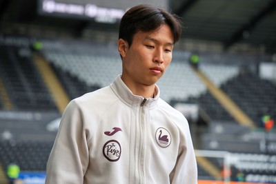 180426 - Swansea City v Southampton - Sky Bet Championship - Eom Ji-Sung of Swansea City