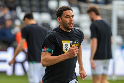 180426 - Swansea City v Southampton - Sky Bet Championship - Ben Cabango of Swansea City