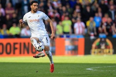 180426 - Swansea City v Southampton - Sky Bet Championship - Ben Cabango of Swansea City