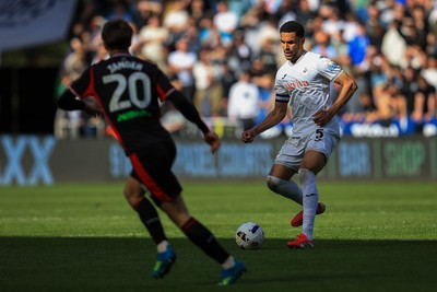 180426 - Swansea City v Southampton - Sky Bet Championship - Ben Cabango of Swansea City