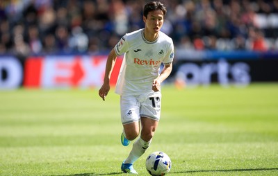180426 - Swansea City v Southampton - Sky Bet Championship - Eom Ji-Sung of Swansea City
