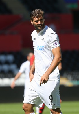 060816 -  Swansea City v Stade Rennais, Pre-season Friendly - Swansea City new signing Fernando Llorente starts the match