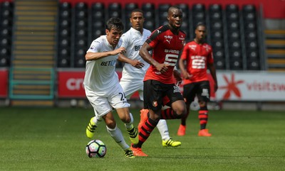 060816 -  Swansea City v Stade Rennais, Pre-season Friendly - Jack Cork of Swansea City pushes forward