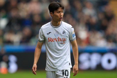070326 - Swansea City v Stoke City - Sky Bet Championship - Eom Ji-Sung of Swansea City