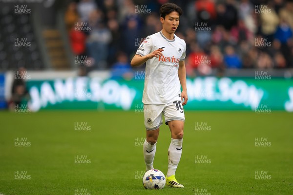 070326 - Swansea City v Stoke City - Sky Bet Championship - Eom Ji-Sung of Swansea City
