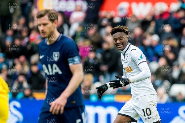 170318 - Swansea City v Tottenham Hotspur, FA CUP - Tammy Abraham of Swansea reacts as he narrowly misses a shot during the second half 